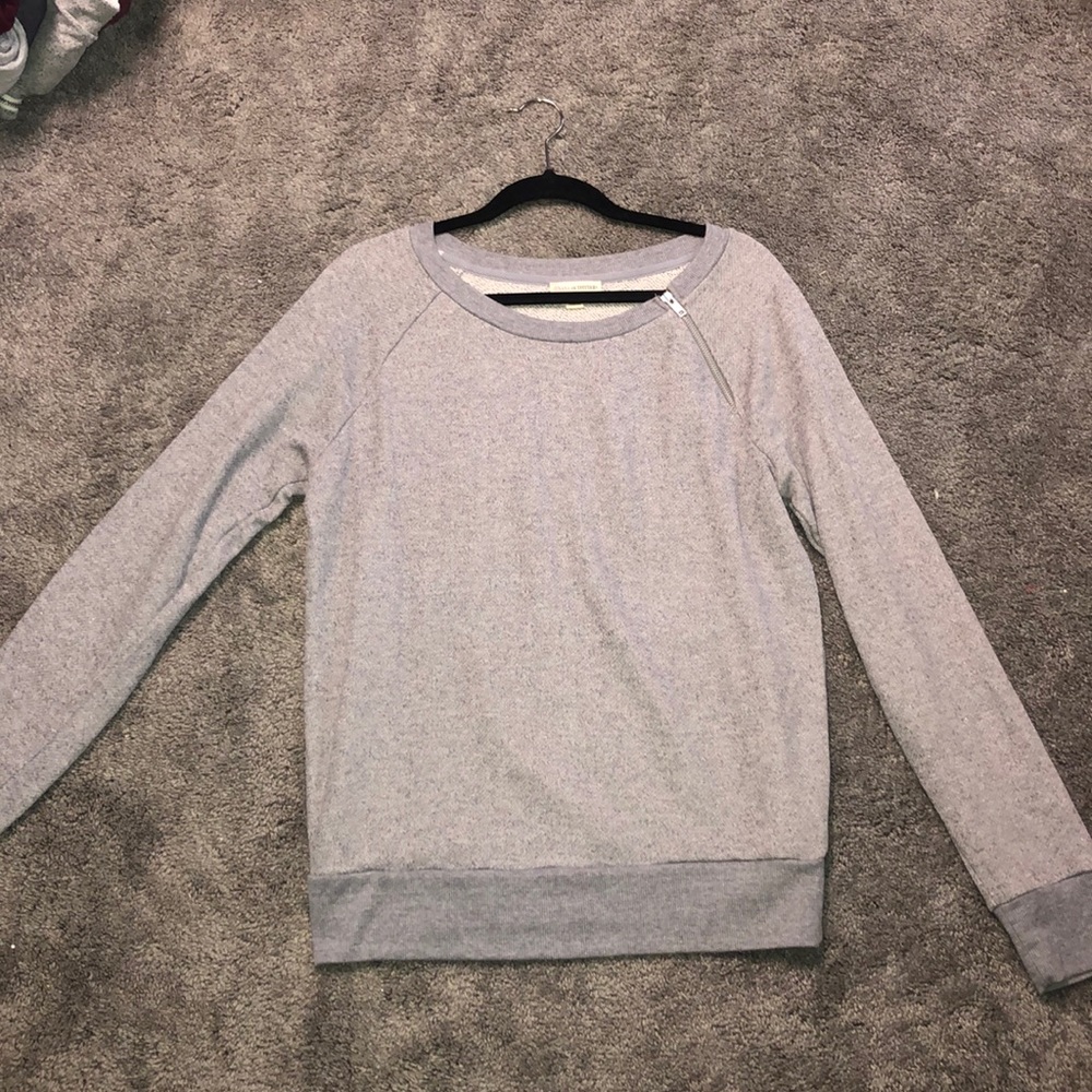 Zeanna Outfitters top